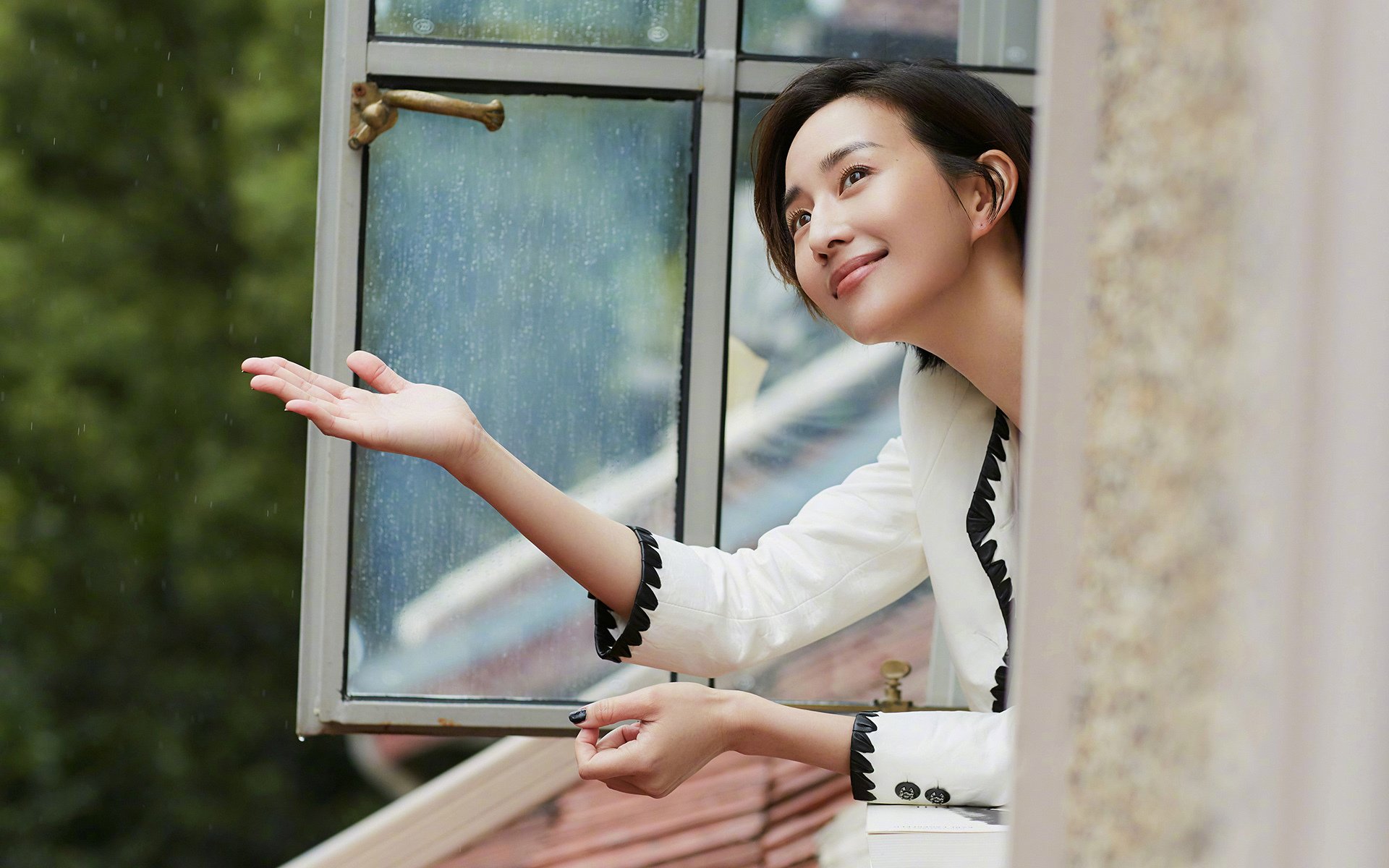 赛场“秀技”盛宴:传球、扣篮、突破的极致表现,球星扣篮视频